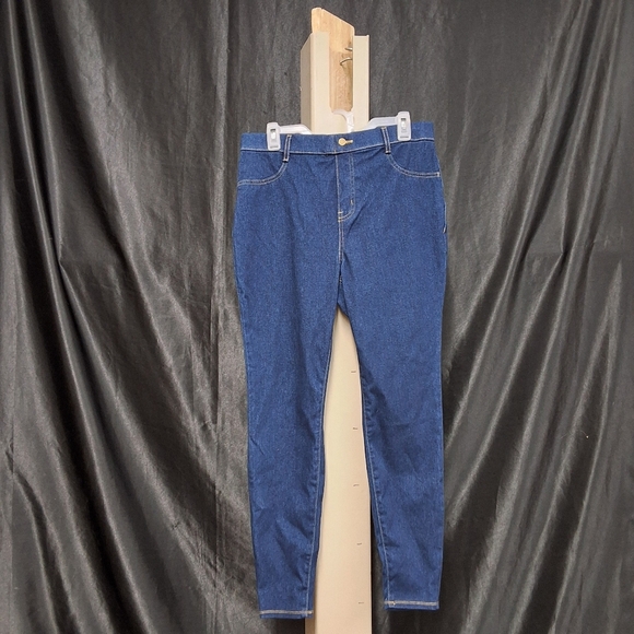 Time and Tru Blue Skinny Jeans Classic Style - Picture 9 of 16